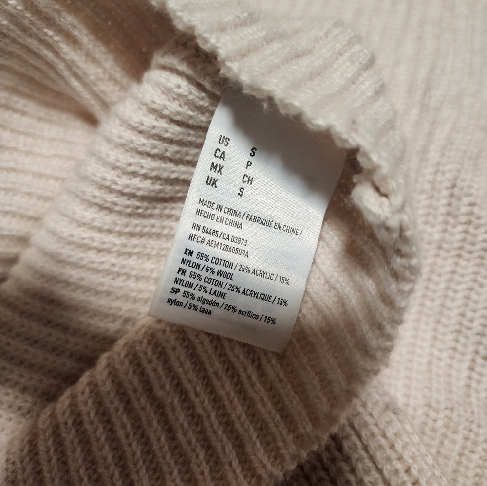 AMERICAN Eagle Outfitters Lace Sleeve Knit V-neck Sweater - Picture 7 of 12